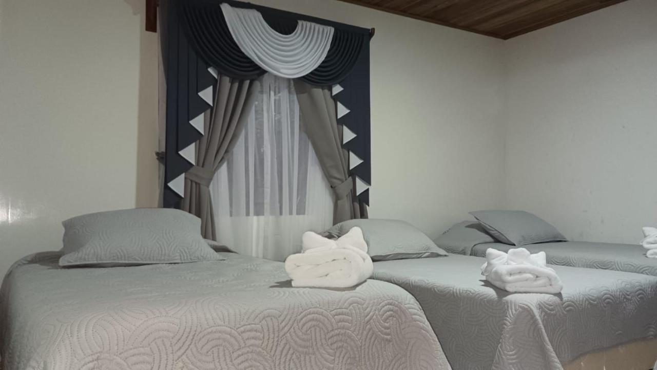 Monteverde Guesthouse ภายนอก รูปภาพ